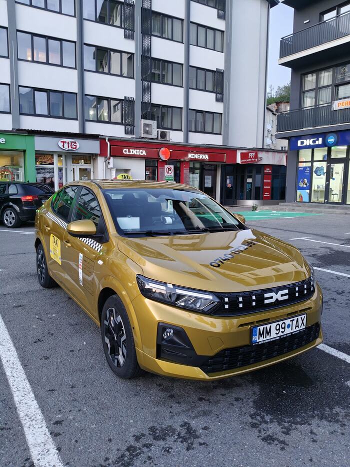 Cristi Taxi, față mașină, taxi Borșa Maramureș