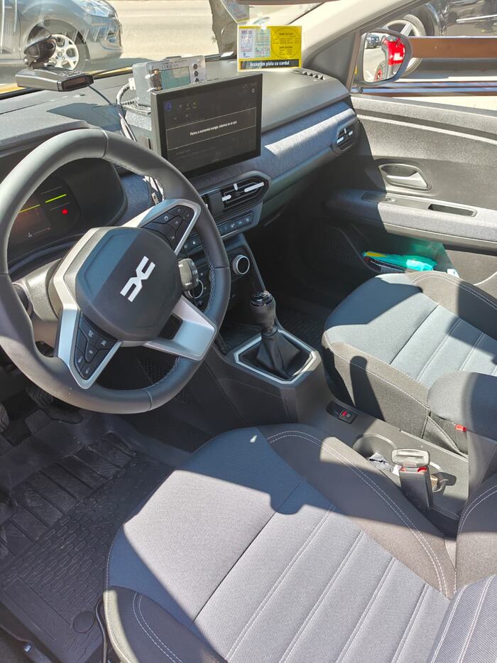 Interior mașină Cristi Taxi Borșa, locuri față